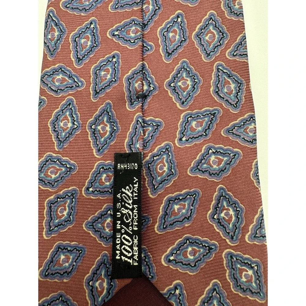 Geoffrey Beene 100% Silk Tie Red Blue Geometric‎ Diamond Pattern Classic Necktie
